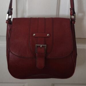 ETIENNE AIGNER RED LEATHER PURSE SHOULDER BAG CROSSBODY 10.5" X 10"